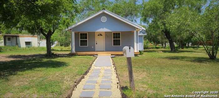 photo 2: 902 Burleson Street, George West TX 78022