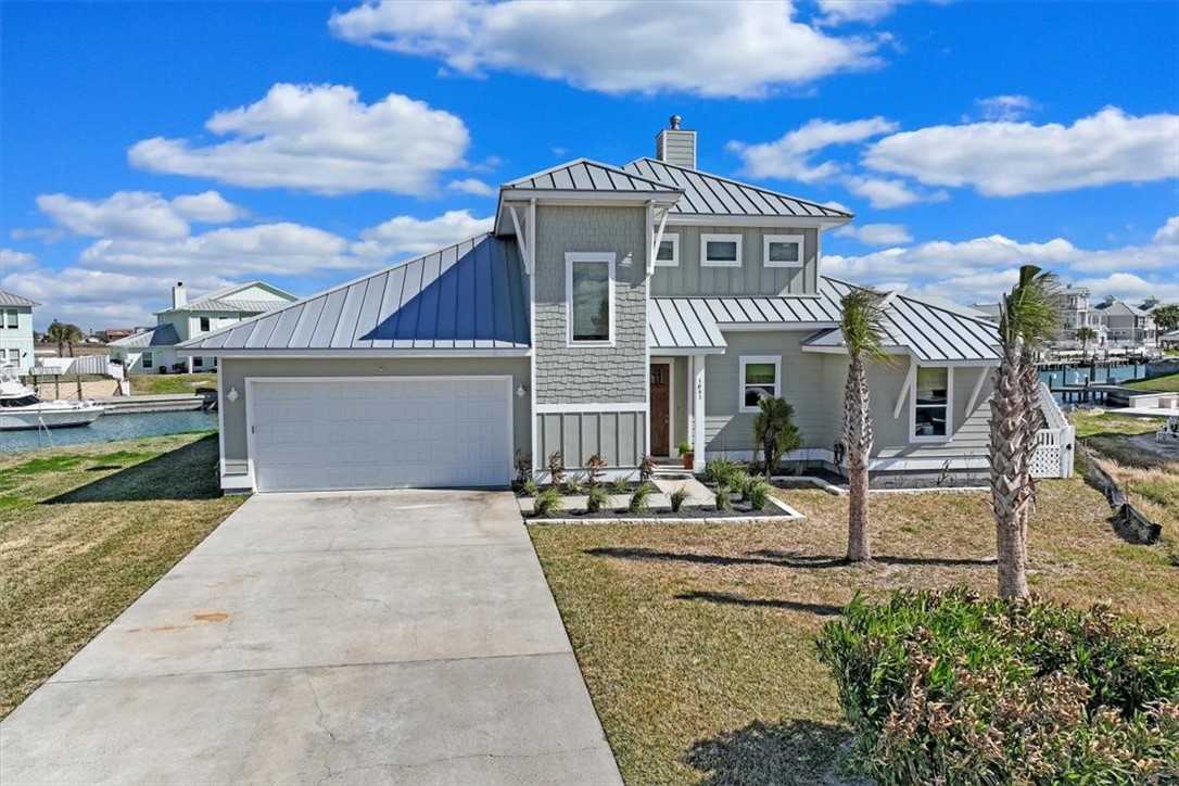 photo 1: 1041 Fiji Drive, Rockport TX 78382