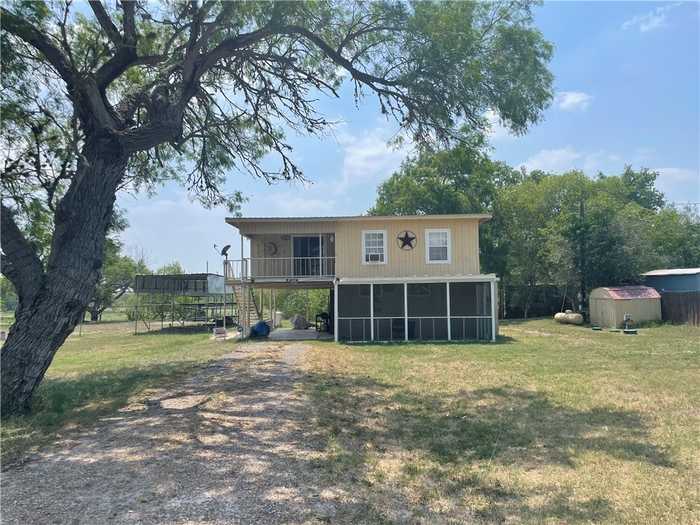 photo 1: 167 Buckeye Knoll Road, George West TX 78022