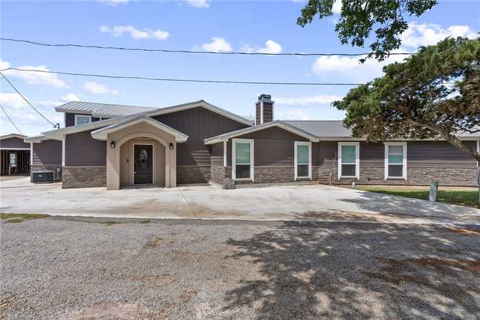 photo 2: 117 Sunset Drive, Mathis TX 78368