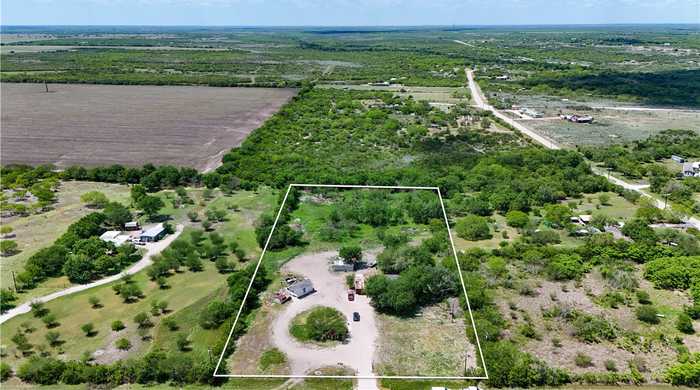 photo 1: 380 County Road 304, Orange Grove TX 78372