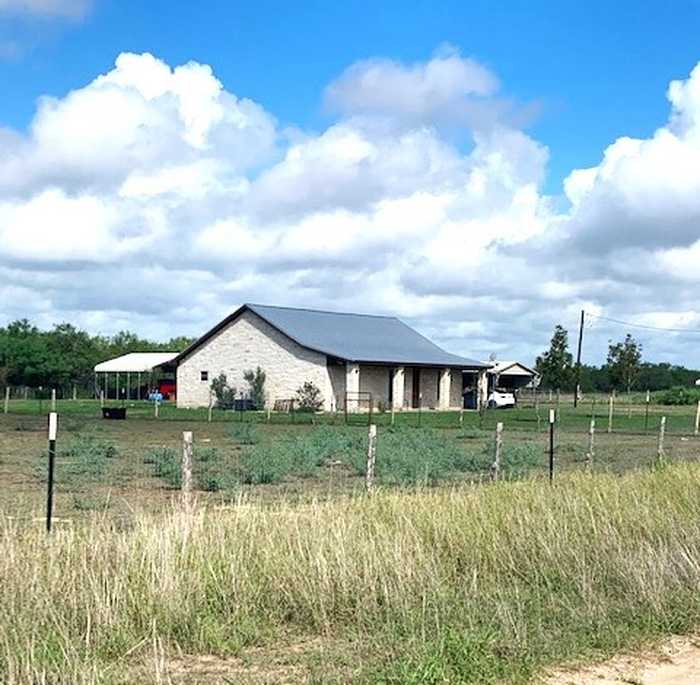 photo 2: 287 County Road 450 Circle, Alice TX 78332