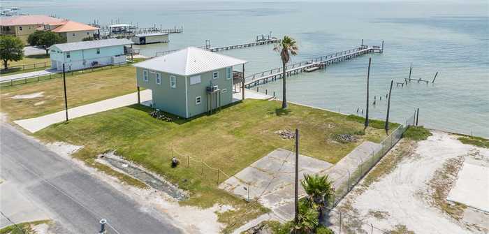 photo 2: 3 Belaire Drive, Rockport TX 78382