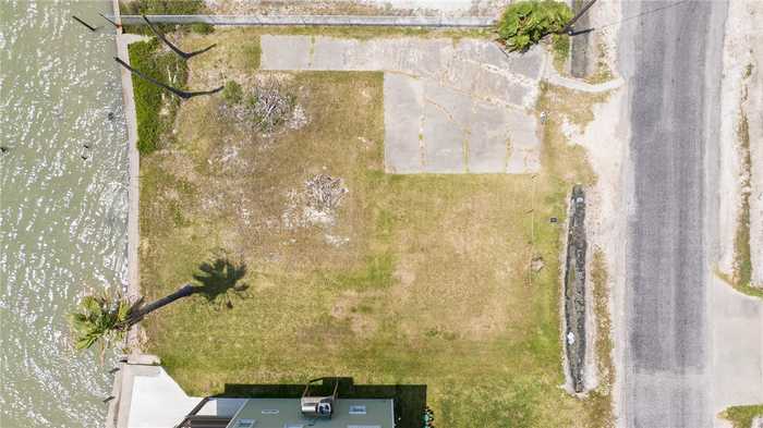 photo 8: 3 Belaire Drive, Rockport TX 78382