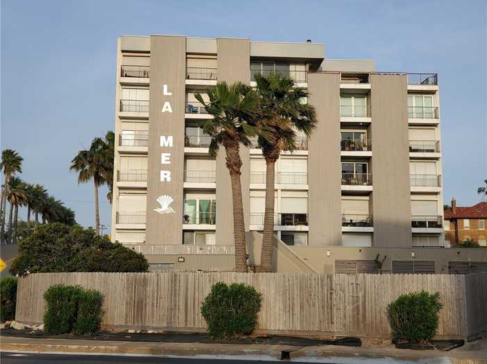 photo 2: 520 S Chaparral Street Unit 402, Corpus Christi TX 78401