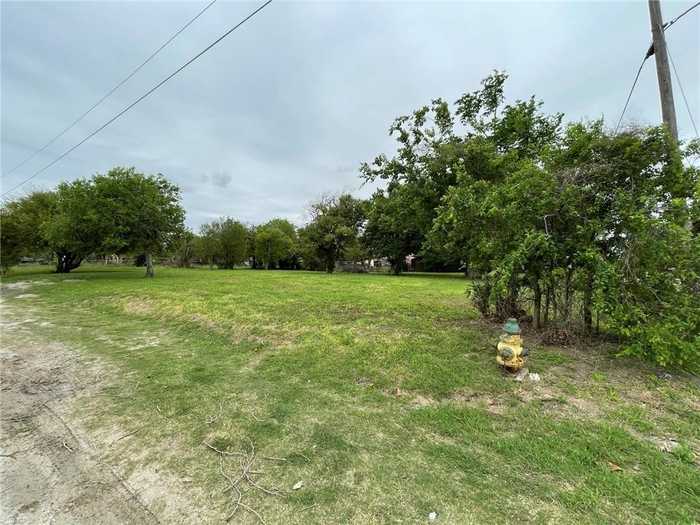 photo 2: 501, 509 King St, Corpus Christi TX 78401