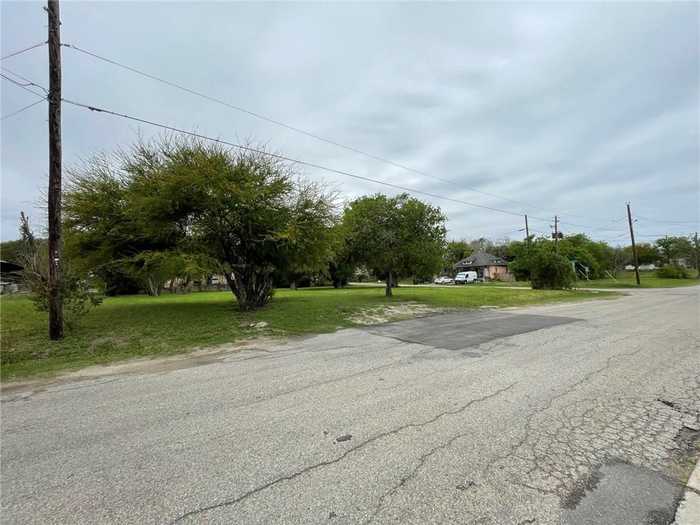 photo 3: 501, 509 King St, Corpus Christi TX 78401