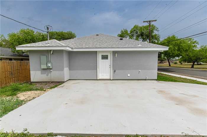 photo 24: 1255 E B Avenue, Kingsville TX 78363