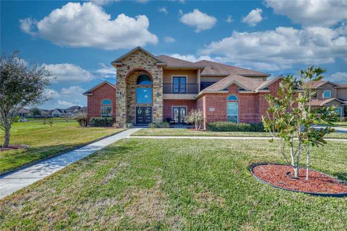 photo 1: 5933 Lago Vista Drive, Corpus Christi TX 78414