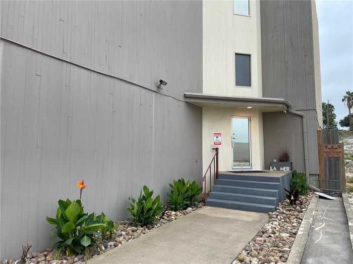 photo 1: 520 S Chaparral Street Unit 2, Corpus Christi TX 78401