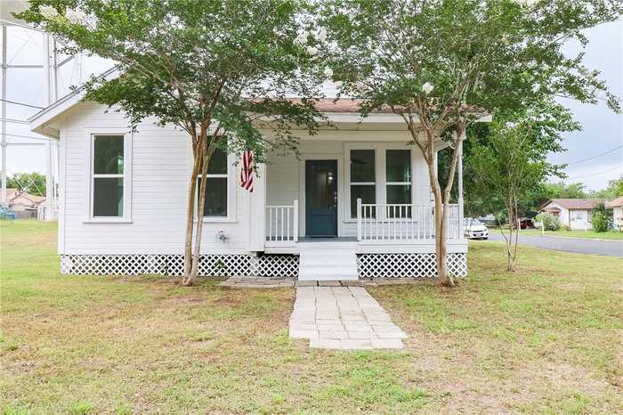 photo 1: 311 W Huntington Street, Beeville TX 78102