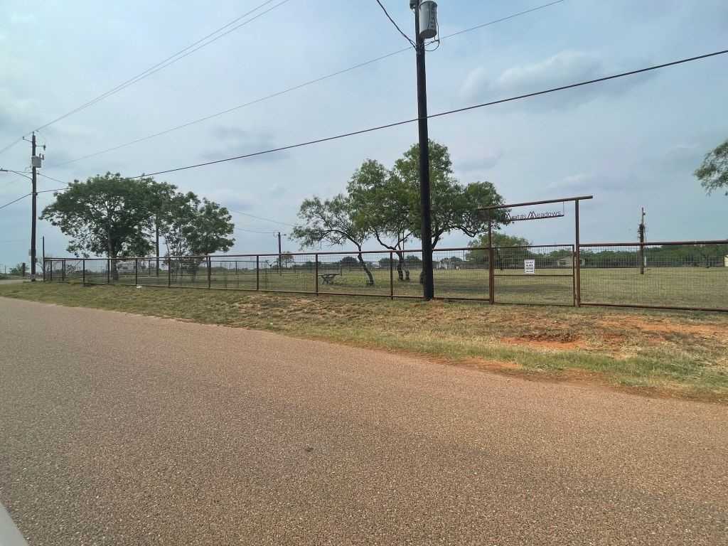 photo 2: 32 Robert Lane, Hebbronville TX 78361