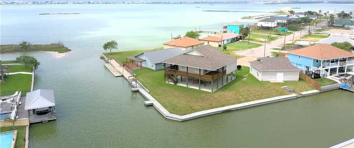 photo 1: 146 Lakeshore Drive, Rockport TX 78382