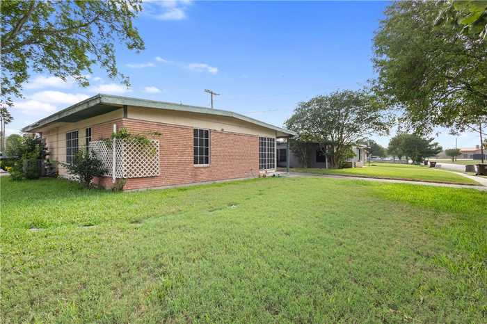 photo 1: 1611 E Lott Avenue, Kingsville TX 78363