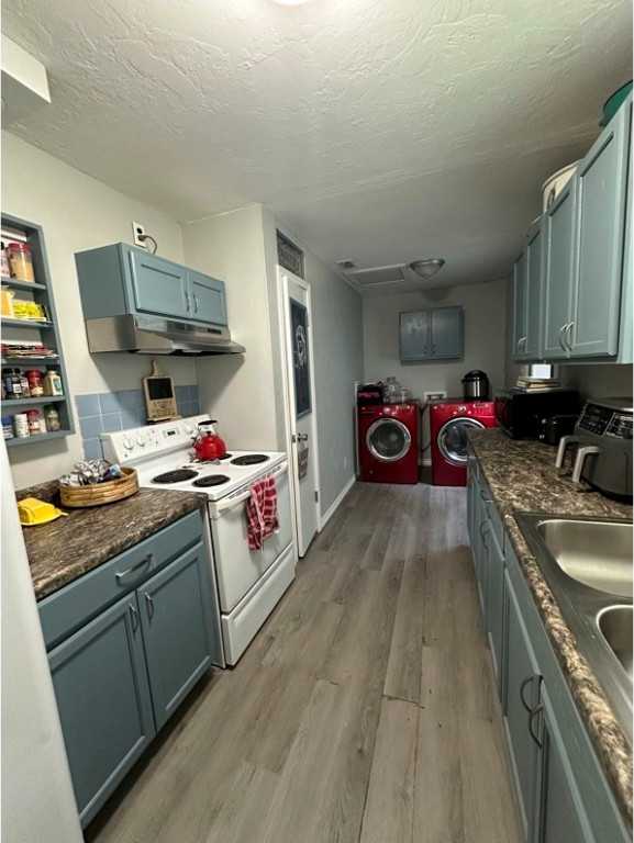 photo 3: 509 W Avenue B, Kingsville TX 78363