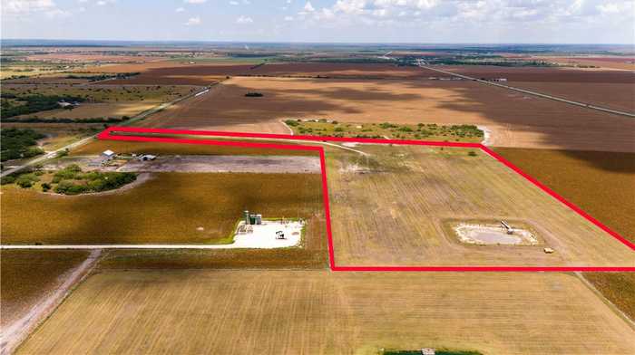 photo 1: 368 County Road 354, Orange Grove TX 78372