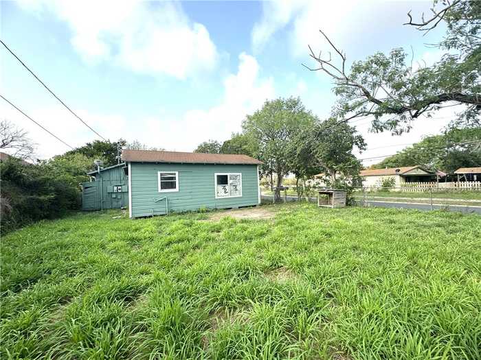 photo 25: 1302 E Richard Avenue, Kingsville TX 78363