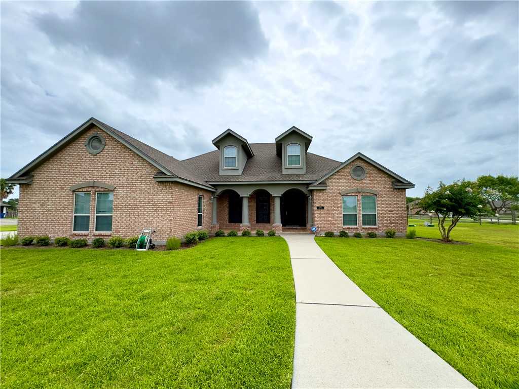 photo 3: 8002 Corinth Drive, Corpus Christi TX 78413