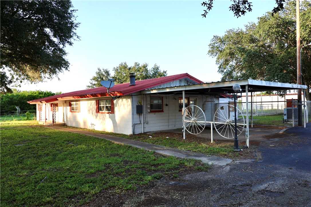 photo 2: 4000 N Texas Boulevard, Alice TX 78332