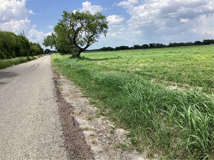 photo 1: 4596 W Highway 44 Highway, Alice TX 78332