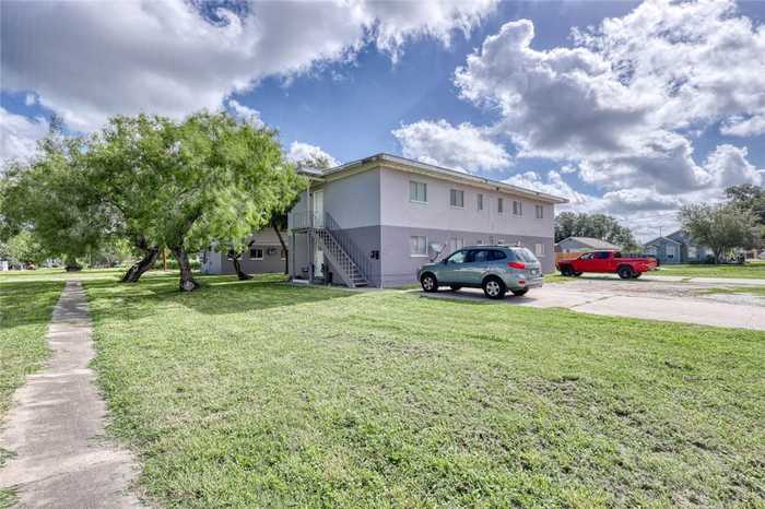 photo 1: 520 W Kleberg Avenue, Kingsville TX 78363