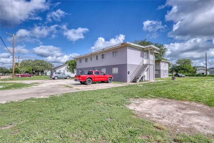 photo 2: 520 W Kleberg Avenue, Kingsville TX 78363