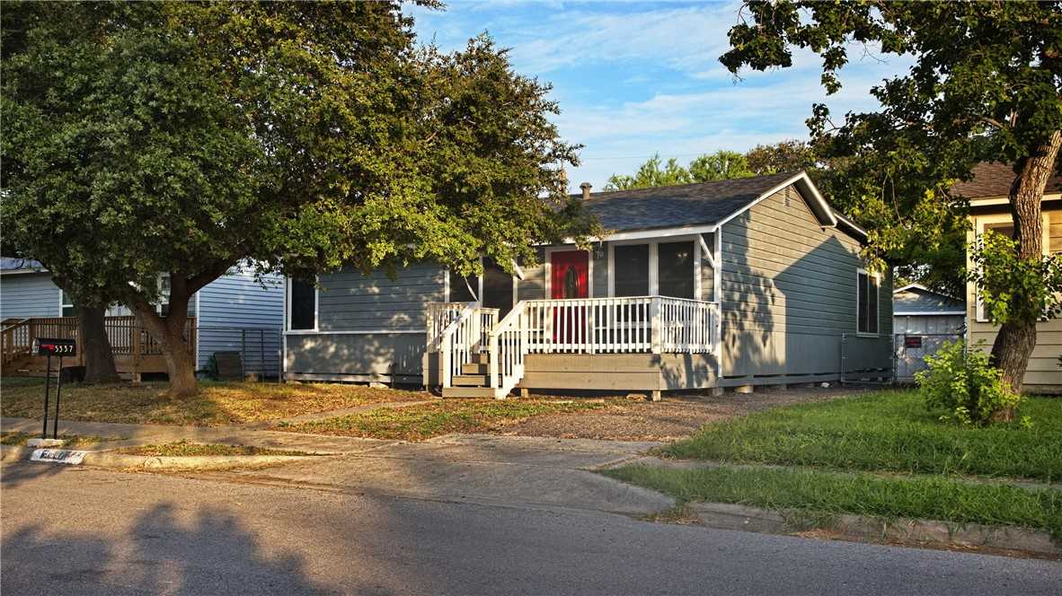 photo 2: 5337 Alaniz Drive, Corpus Christi TX 78415