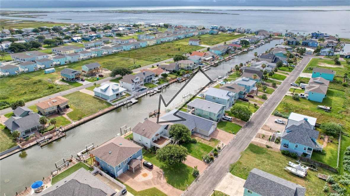 photo 3: 202 Lands End Street, Rockport TX 78382