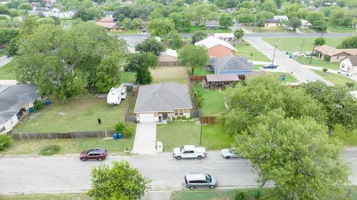 photo 20: 307 N Claiborne Street, Beeville TX 78102