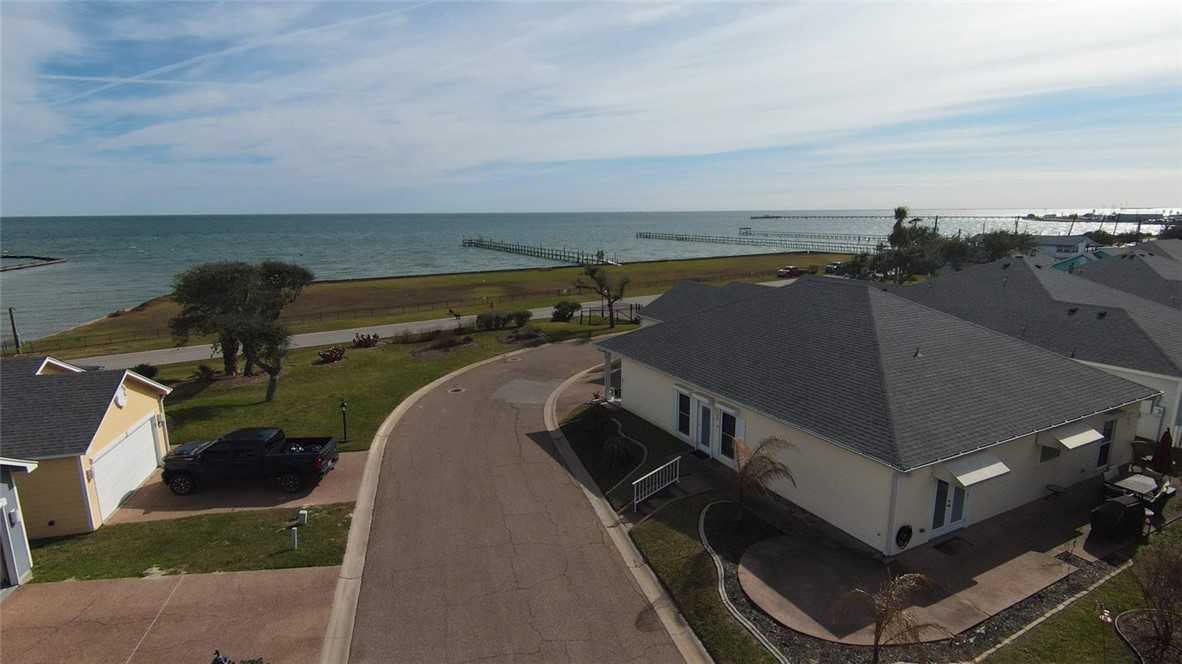 photo 1: 44 Primrose Drive, Rockport TX 78382