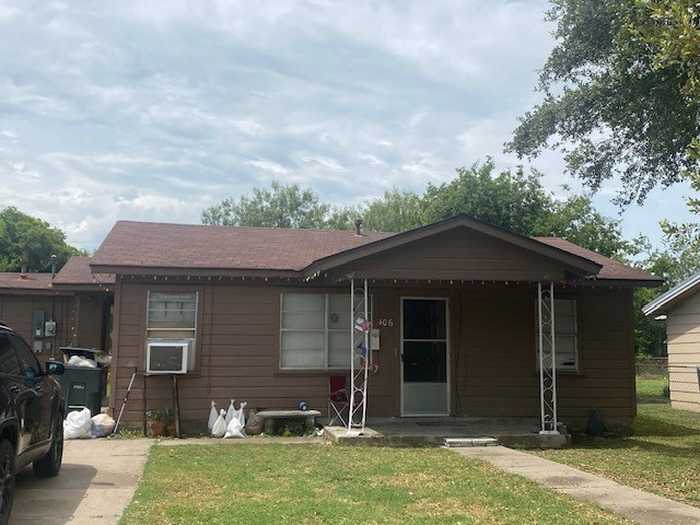 photo 2: 406 W Farm Street, Alice TX 78332