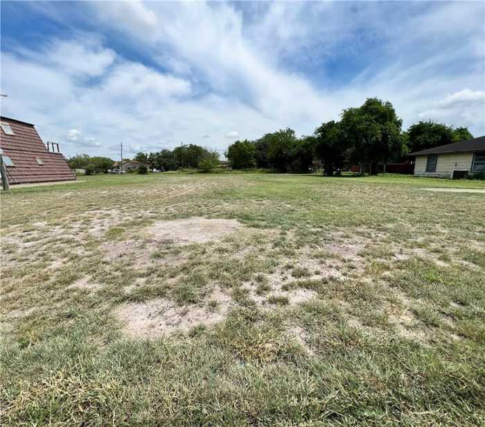 photo 1: W 3rd Street, Alice TX 78332