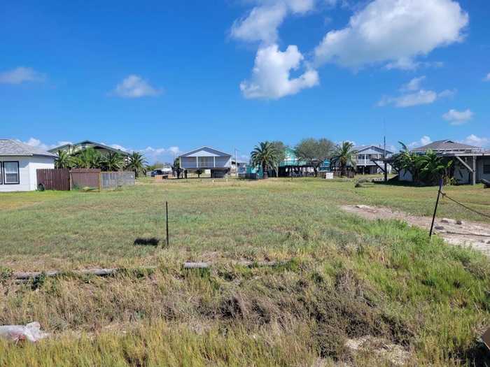 photo 1: 112 Redhead Road, Rockport TX 78382