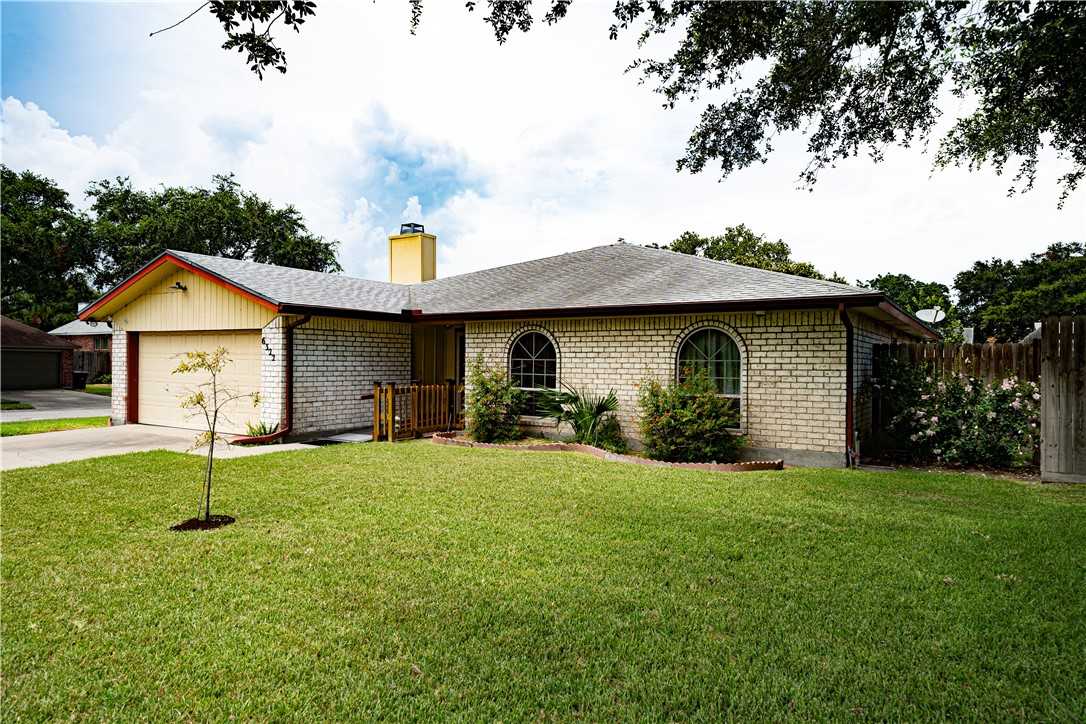 photo 3: 6322 Fitzhugh Drive, Corpus Christi TX 78414