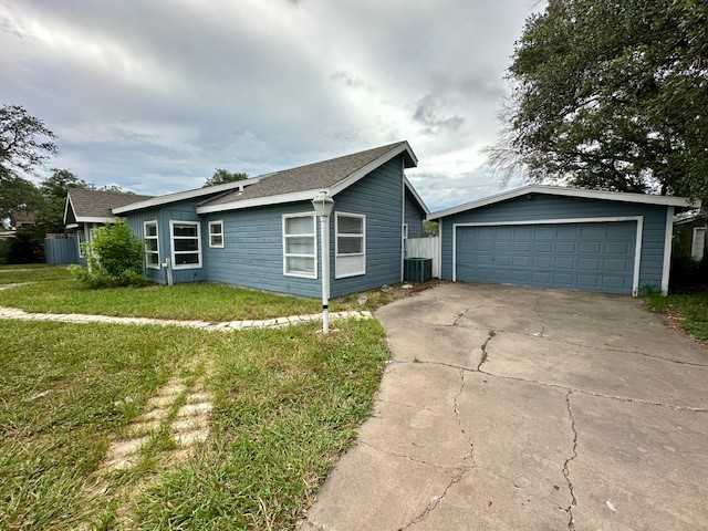 photo 3: 608 E Shelton Street, Kingsville TX 78363