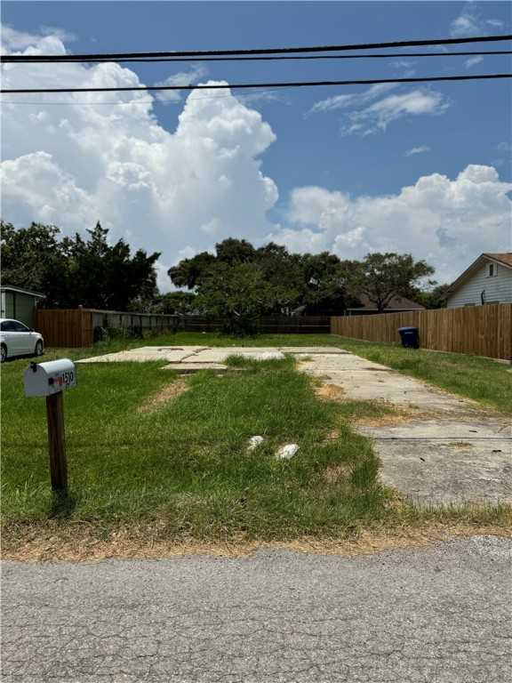 photo 1: 1510 Amber Drive, Corpus Christi TX 78418