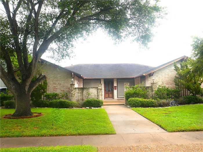 photo 1: 1113 Clarion Drive, Corpus Christi TX 78412