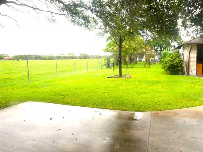 photo 2: 1113 Clarion Drive, Corpus Christi TX 78412