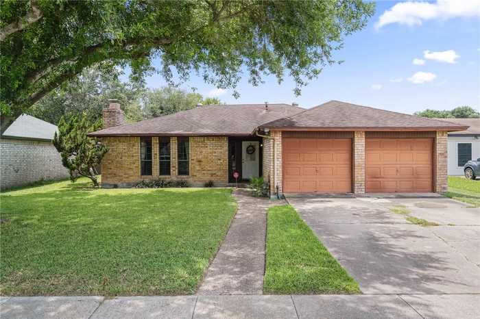 photo 1: 7014 Taos Drive, Corpus Christi TX 78413