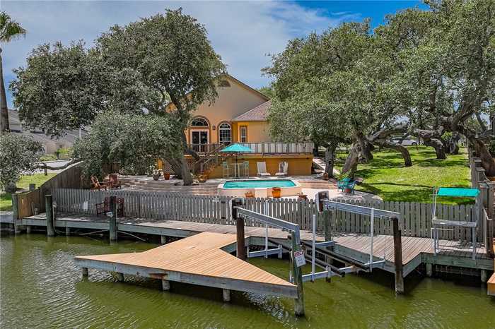 photo 2: 2501 Encina Drive, Rockport TX 78382