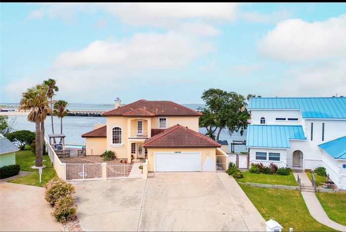 photo 1: 13702 Suntan Avenue, Corpus Christi TX 78418