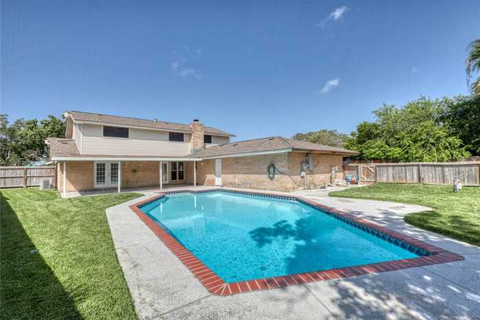 photo 2: 6358 Saint Andrews Drive, Corpus Christi TX 78413