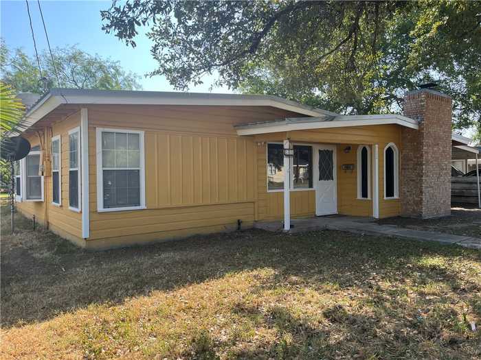 photo 2: 722 E Copano Street, Mathis TX 78368