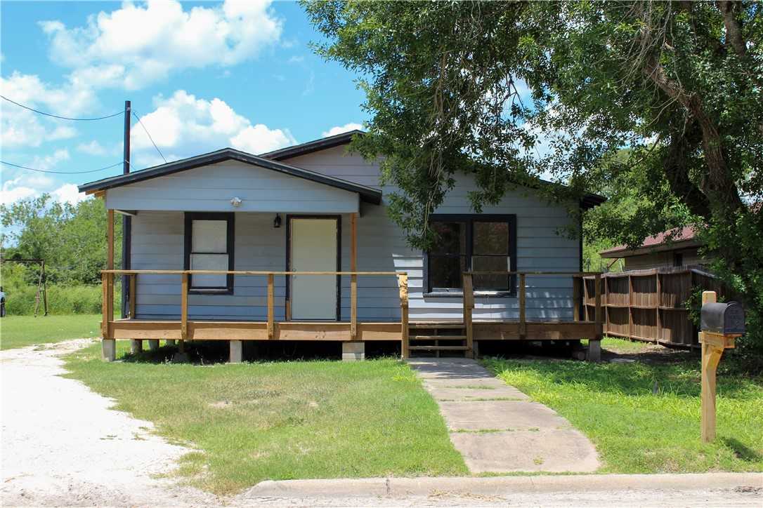 photo 1: 604 W Powell Street, Beeville TX 78102