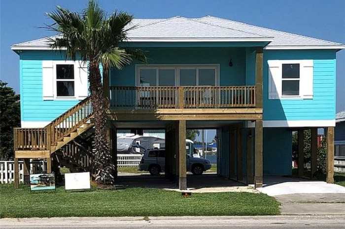 photo 1: 1811 Bay Shore Drive, Rockport TX 78382