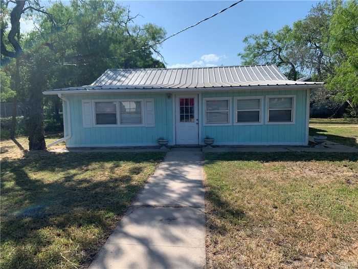 photo 1: 122 3rd Street, Lake City TX 78368