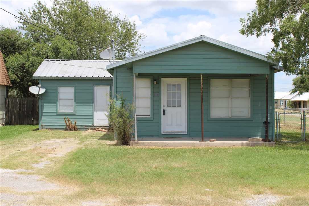 photo 1: 112 E Dahme Street, Orange Grove TX 78372