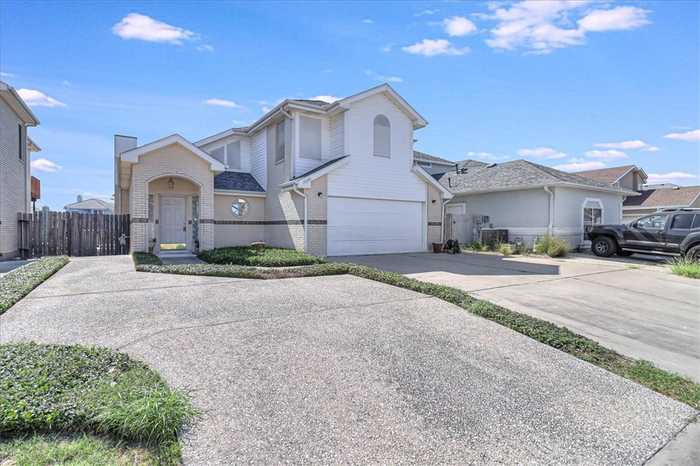 photo 1: 15349 Beaufort Court, Corpus Christi TX 78418