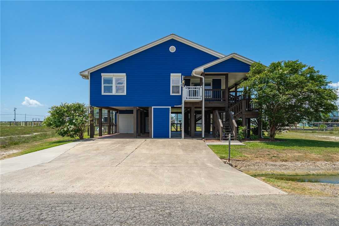 photo 1: 162 Sailfish Drive, Rockport TX 78382