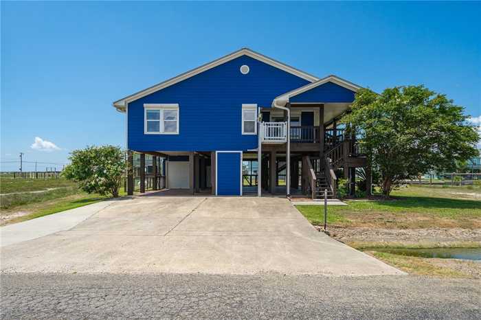 photo 1: 162 Sailfish Drive, Rockport TX 78382